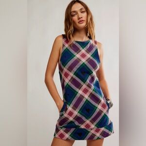 Carven Plaid Mini NWOT berry combo